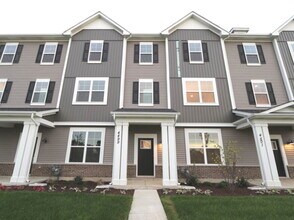 Building Photo - 4499 Chelsea Mnr Cir