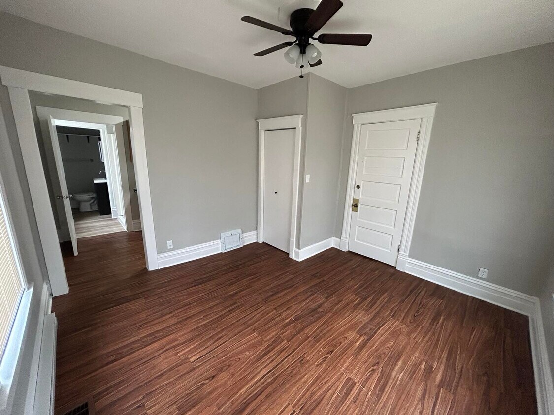 Foto principal - 77 W 23rd St
