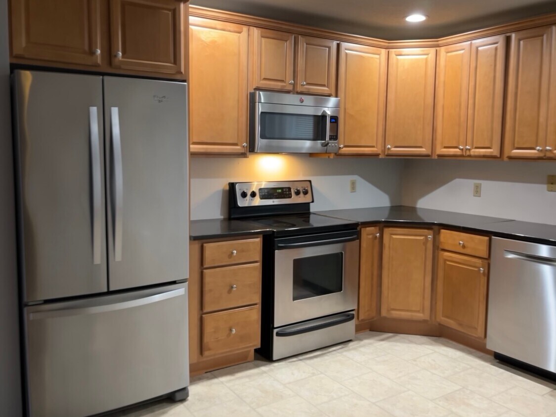 10 Troy Ln Unit 7, Bridgton, ME 04009 10 Troy Ln Bridgton, ME