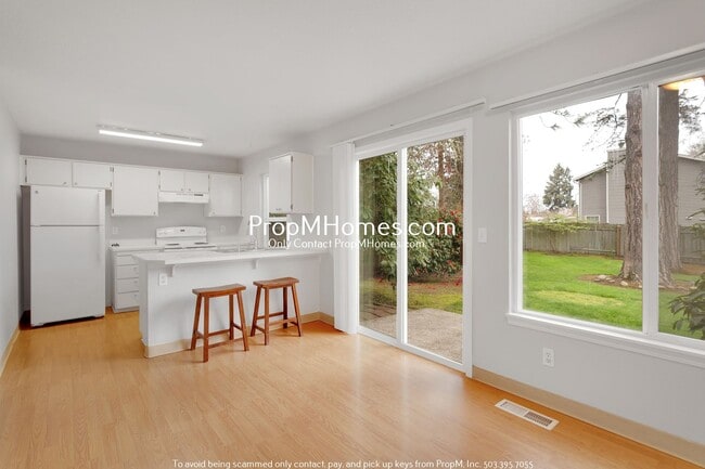 Building Photo - Three Bedroom Aloha Home with Park-Like Backyard!