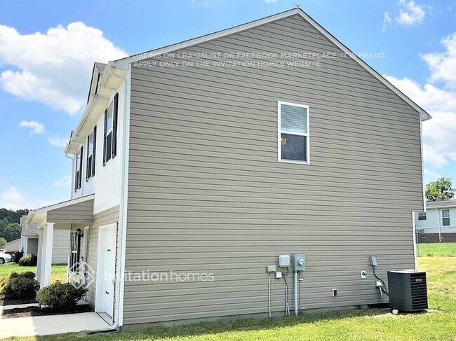 Building Photo - 1357 Steven Dr