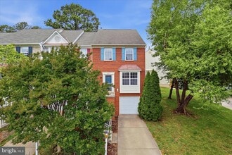 Building Photo - 8624 Sanderling Dr