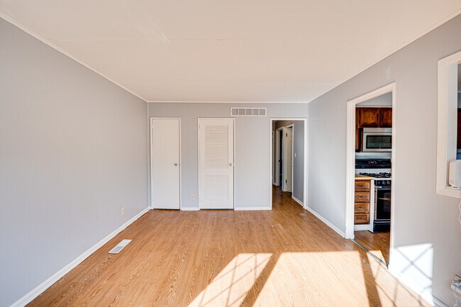 Foto del edificio - 1823 Overdene Ave