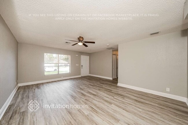 Building Photo - 6206 Wauconda Way W