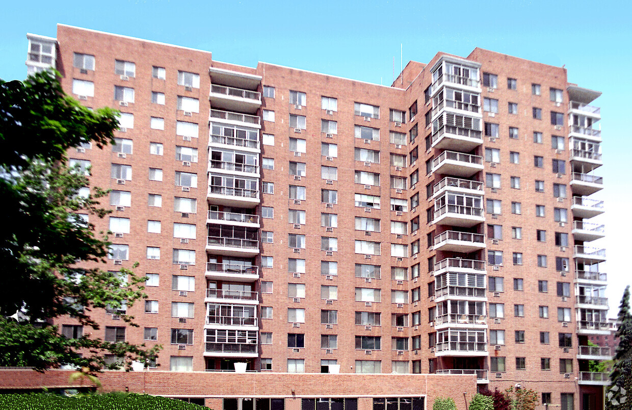 View from the southeast - Parkway Condominiums