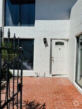 Building Photo - 6970 SW 110th Pl