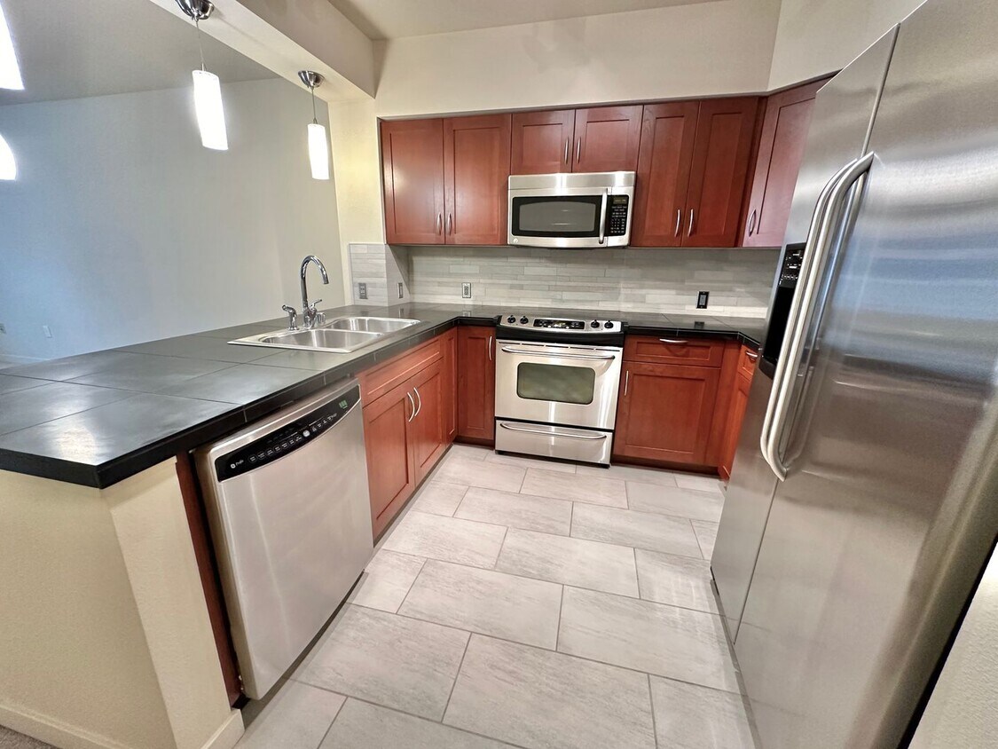 Primary Photo - Cozy home + Den near desired Ballard neigh...