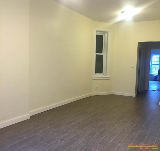 Building Photo - 87 2nd Pl