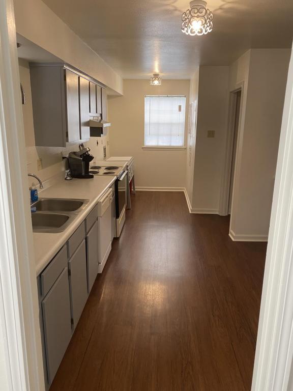 Building Photo - 2106 Caswell Lane