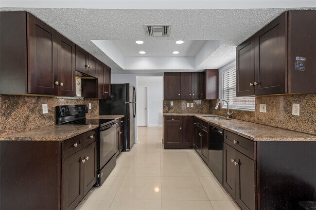 Foto del edificio - 842 SW 68th Ave