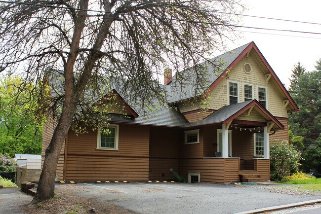 Foto del edificio - 1000 NE B St