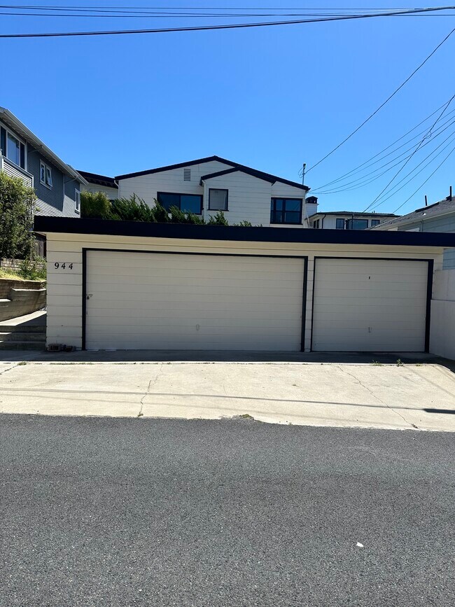 Casa delantera - 946 15th Pl