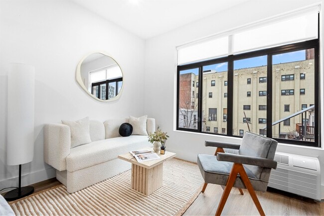 Building Photo - 99 Storms Ave