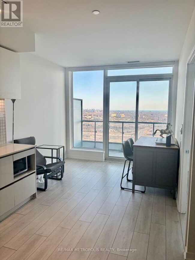 Building Photo - 5 Buttermill Ave.