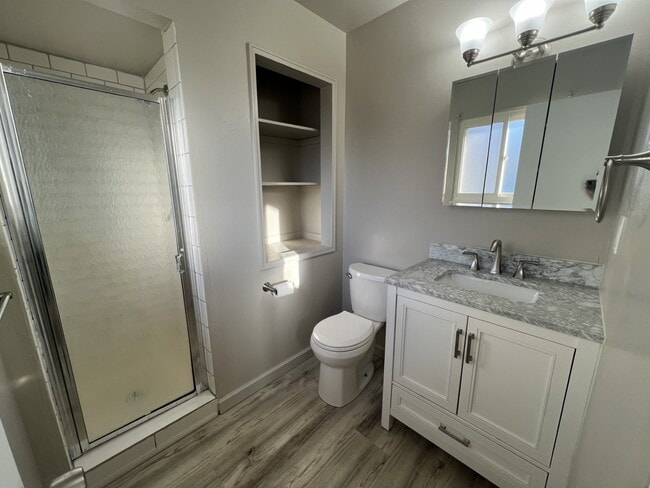 Building Photo - 4765 Nightingale Dr