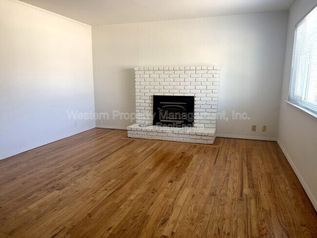 Foto del edificio - 4610 Garnet St