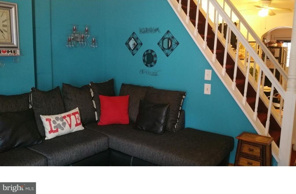 Foto del edificio - 1203 Pleasant St