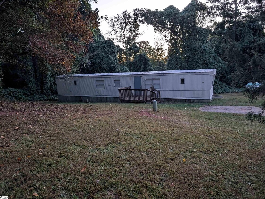 Foto principal - 2743 E Tyger Bridge Rd