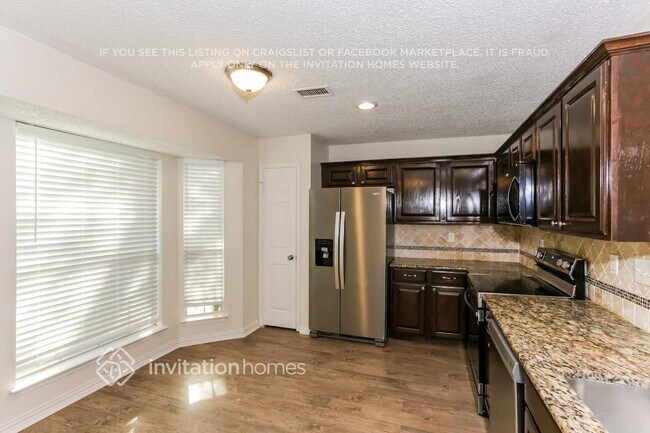 Building Photo - 1010 Silver Spruce Dr