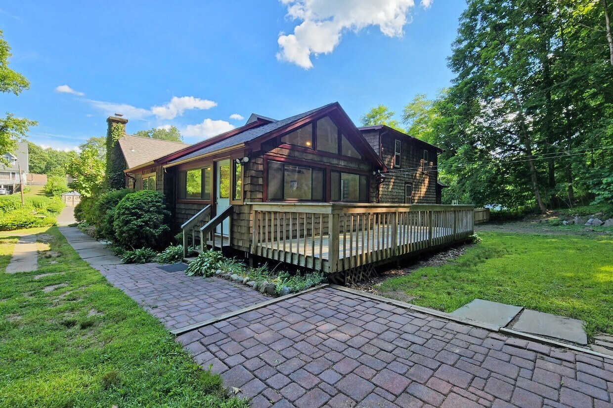 164 Scout Rd, Southbury, CT 06488 House Rental in Southbury, CT