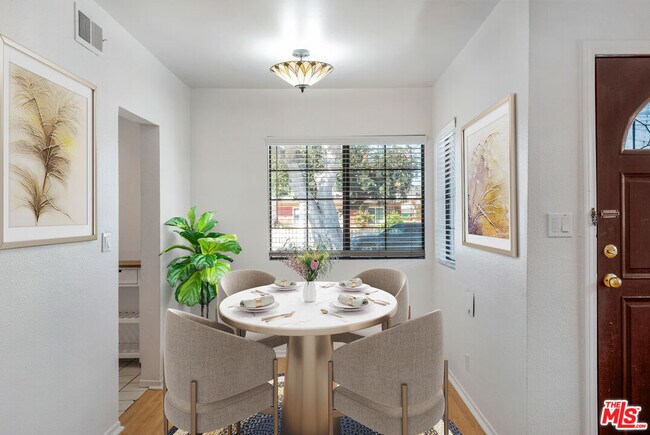 Foto del edificio - 11882 Ramona Ave