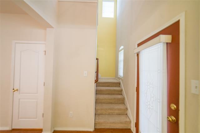 Building Photo - 571 Hawken Dr
