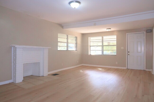 Foto del edificio - 904 E Tomlin St