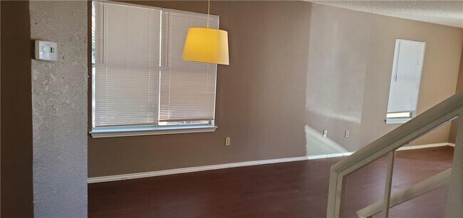 Foto del edificio - 1707 Yucca Ln