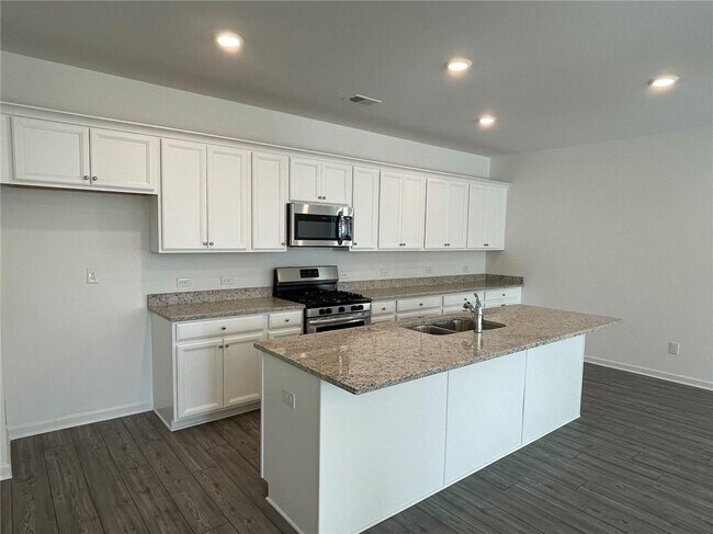 Building Photo - 161 Peregrine Point