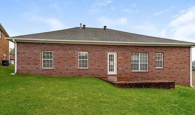 Foto del edificio - 1215 Riverford Dr