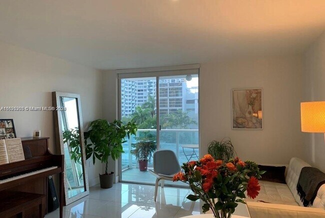 Foto del edificio - 1035 West Ave