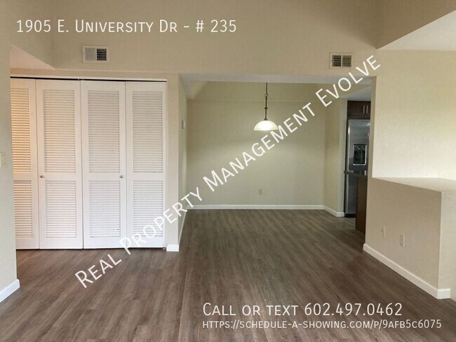 Foto del edificio - 1905 E University Dr