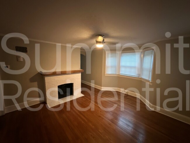 Foto del edificio - 316 Bickett Blvd