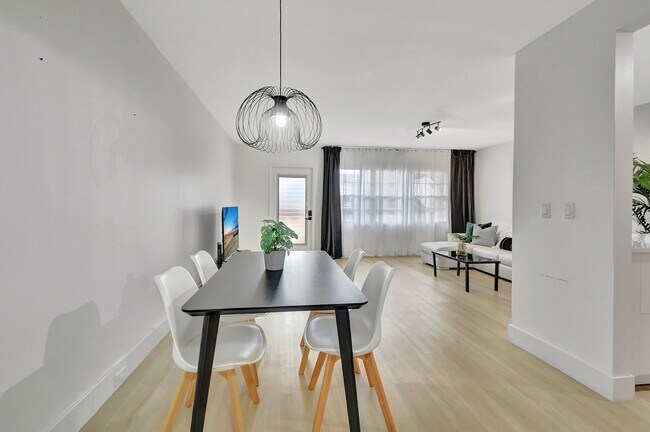 Foto del edificio - 111 Mansfield C