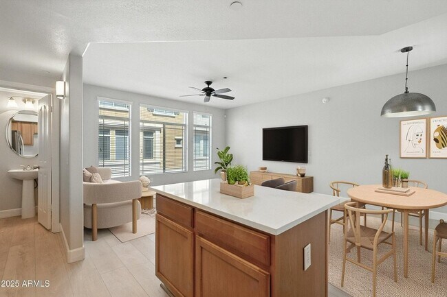 Foto del edificio - 900 S 94th St