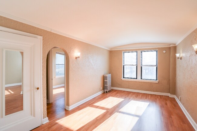 Foto del edificio - 1061 W Rosemont Ave