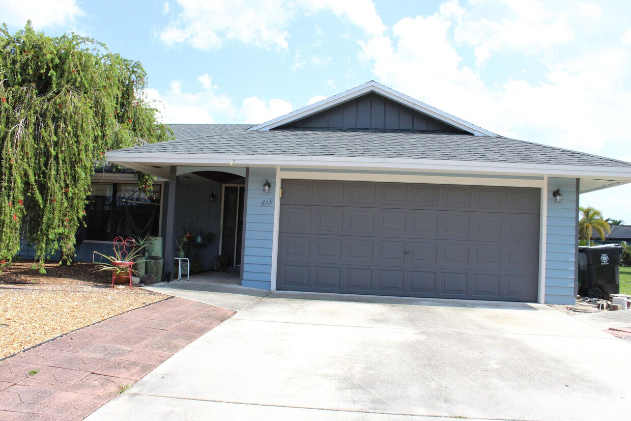 Foto principal - 418 SE Langfield Ave