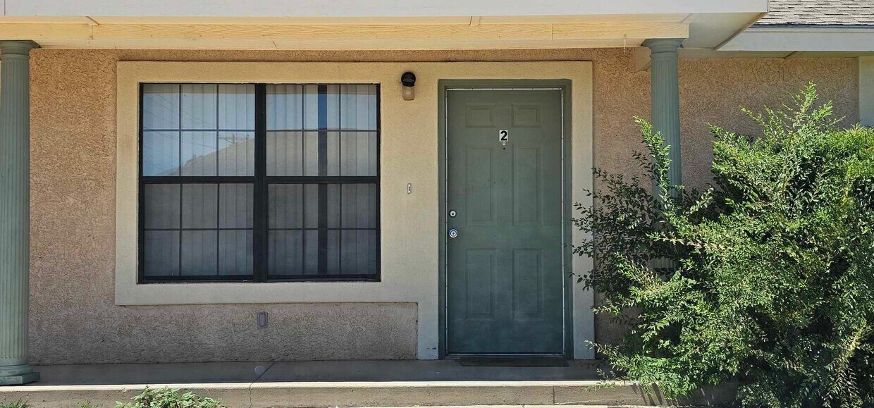 Foto principal - 522 S Abilene Ave
