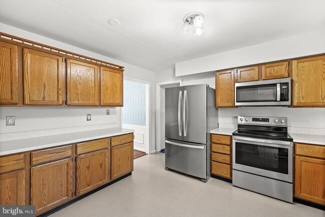 Building Photo - 308 Butternut Dr