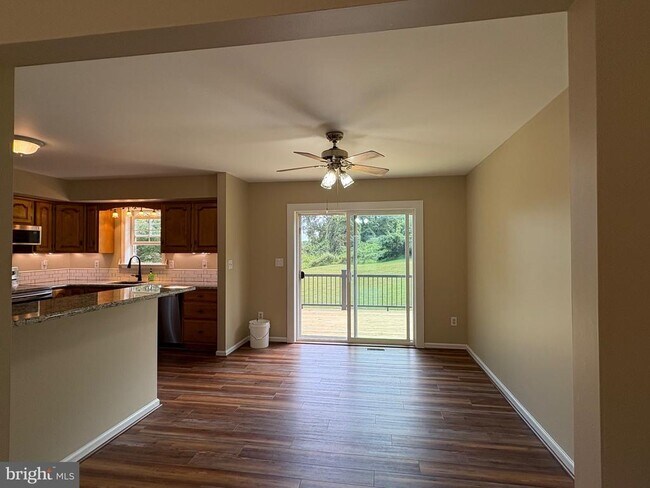 Foto del edificio - 737 Denton Hollow Rd