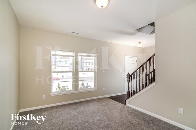 Building Photo - 645 Van Buren St