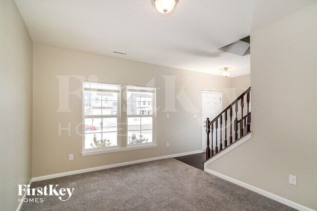 Foto del edificio - 645 Van Buren St