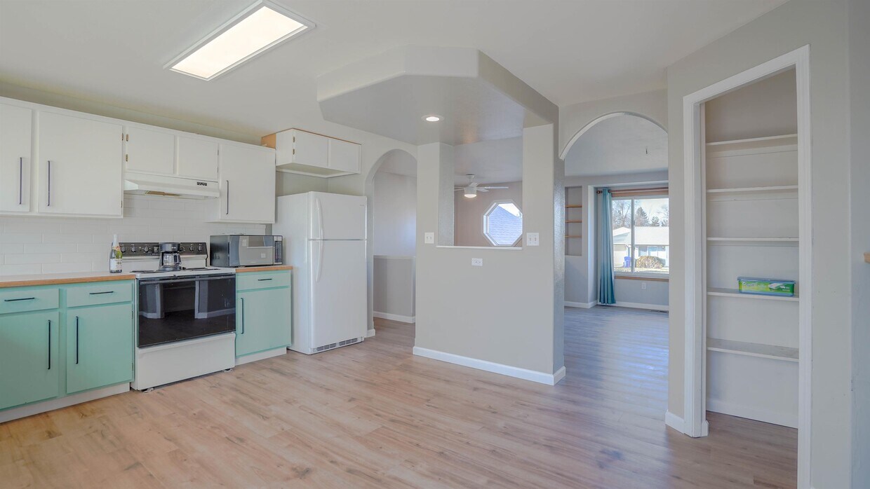 3512 E 2nd Ct, Mead, WA 99021 House Rental in Mead, WA