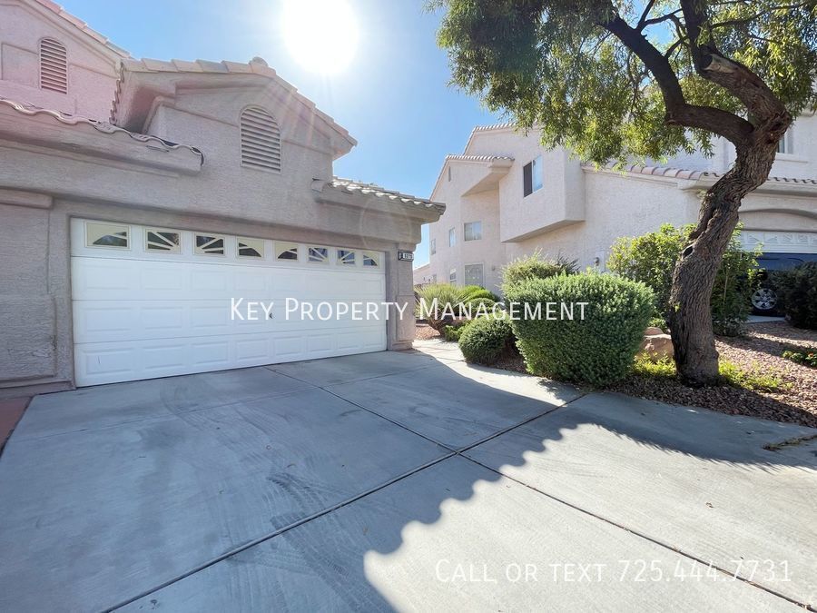 Primary Photo - BEAUTIFUL 2 BED, 2 BATH TOWNHOME IN GATED ...
