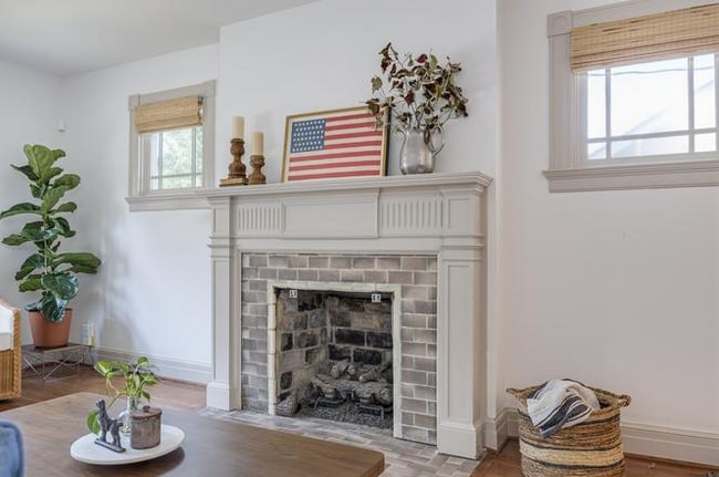 Building Photo - 2002 18th Ave S