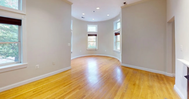 Building Photo - 1306 O St NW