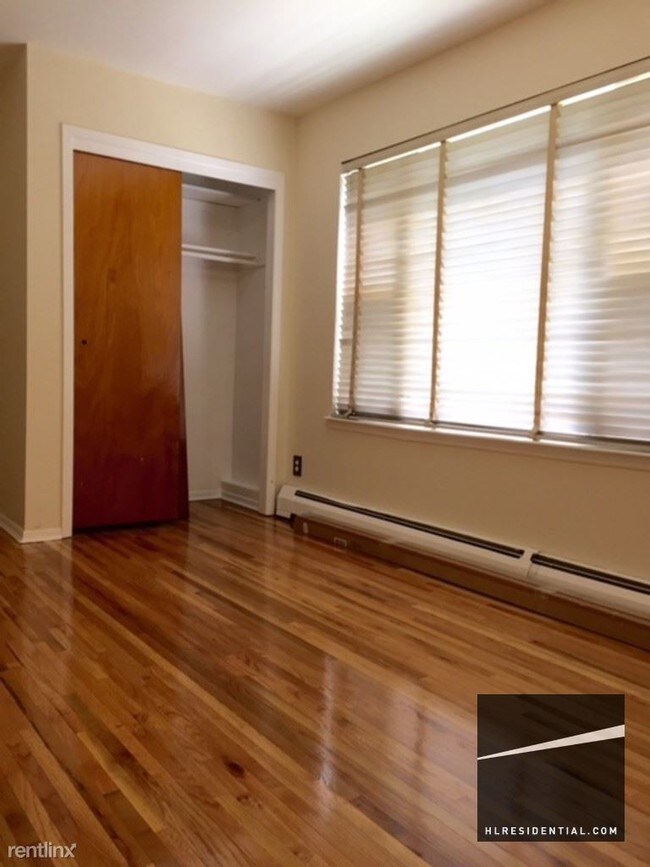 Foto del edificio - 7515 Ditmars Blvd