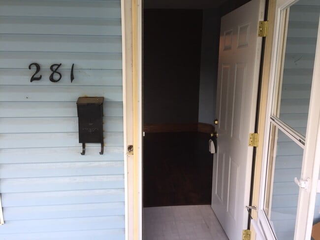 Duplex - 281 W 5th St