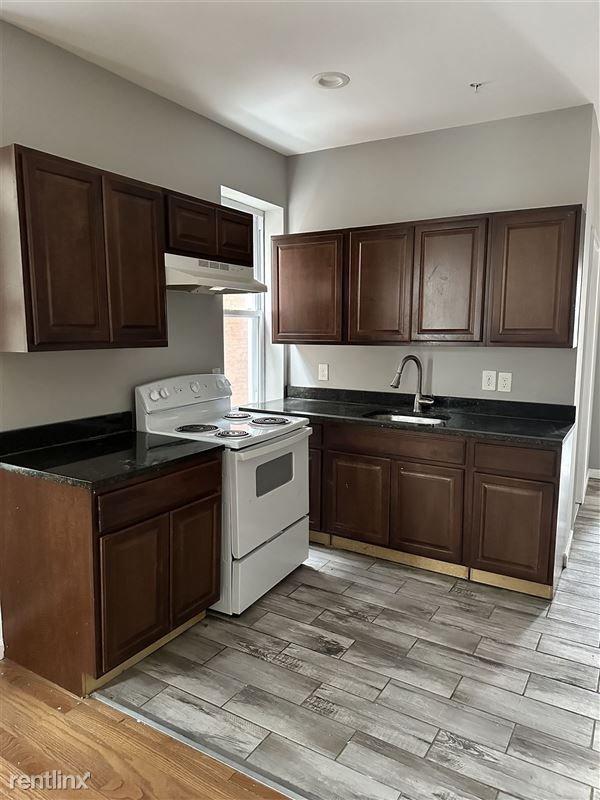 Building Photo - 5113 Chester Ave # 2