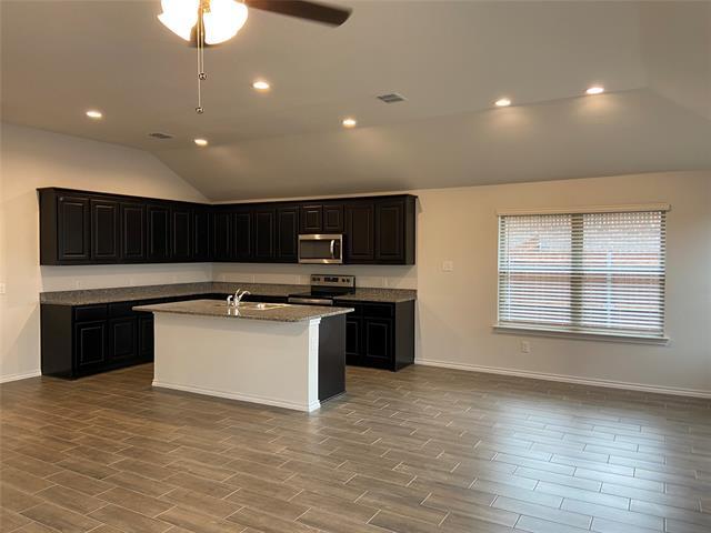 Building Photo - 5816 Utopia Dr